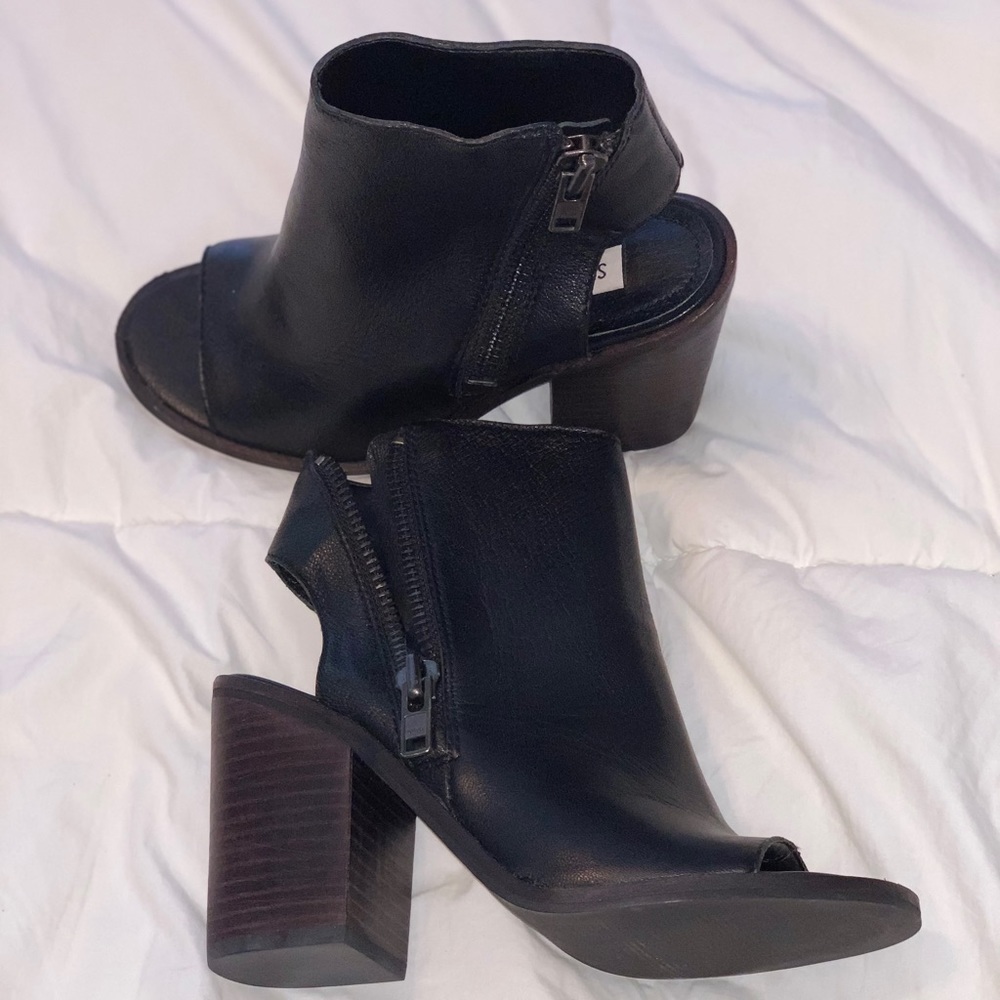 Steve Madden Terra Bootie